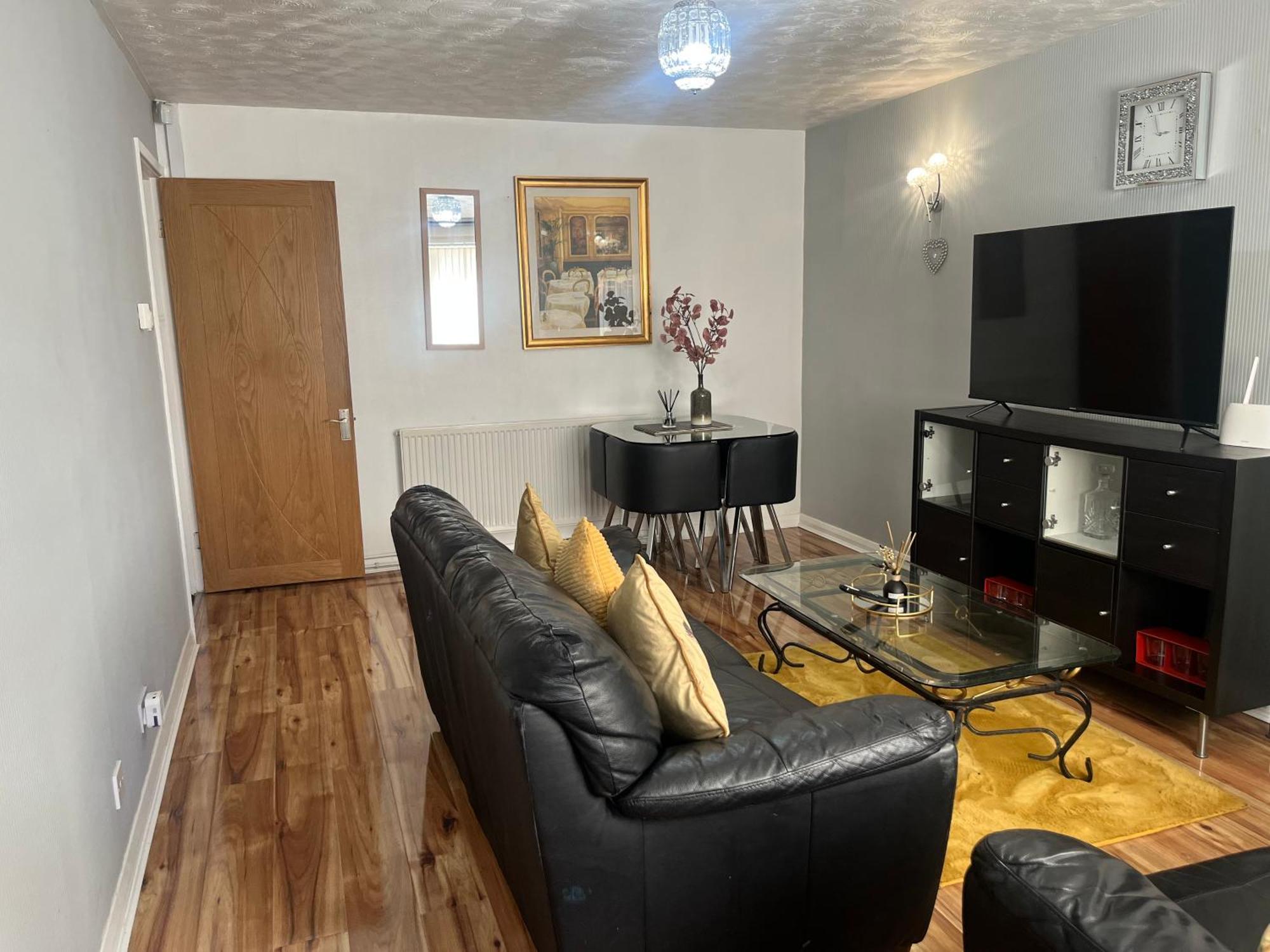 Charming 2-bedroom In *