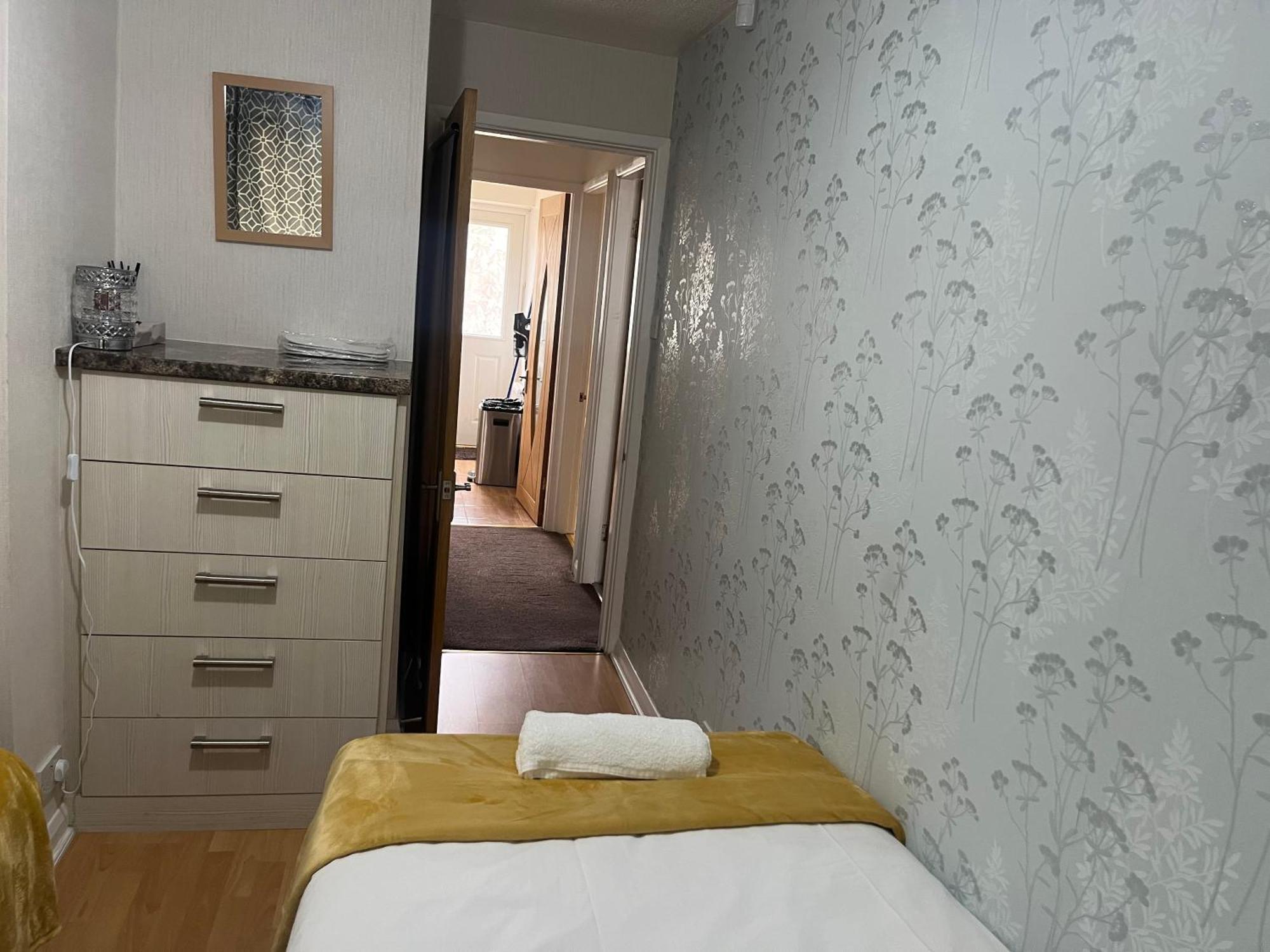 Charming 2-bedroom In *